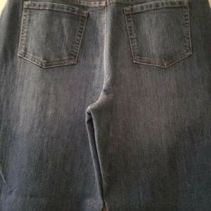 Gloria Vanderbilt Jeans - $ Just Reduced..Gloria Vanderbilt Amanda Jeans Gloria Vanderbilt Jeans - $ Just Reduced..Gloria Vanderbilt Amanda Jeans